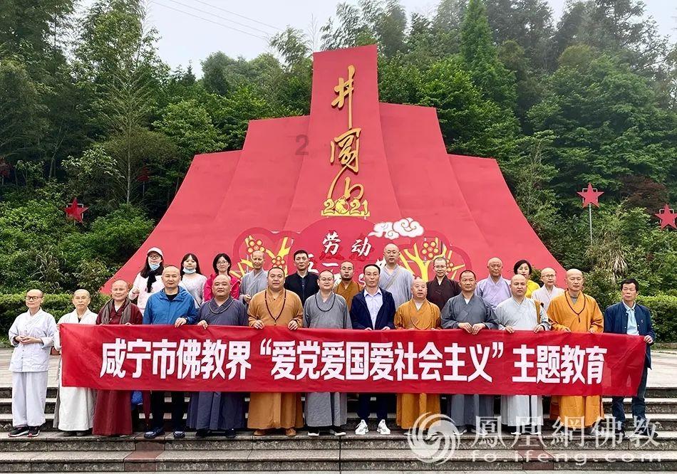 石榴汁弄衣服上怎么去掉